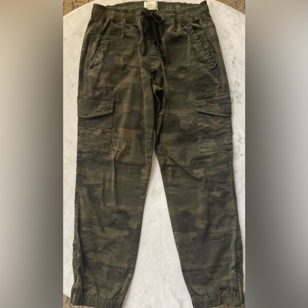Sanctuary Camo Cargo Pants Medium